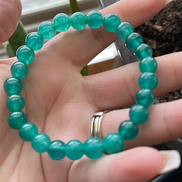 Green Jade stretch bracelet handmade gift crystal healing 8mm - Picture 3 of 5